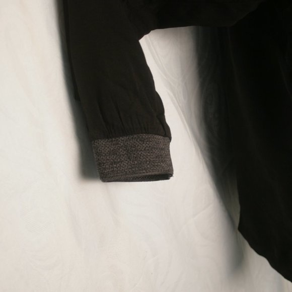 Black Crew Neck Pull Over Blouse - Picture 4 of 4